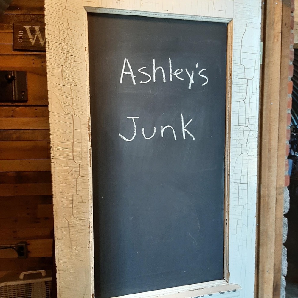 Meet your Posher, Ashley
